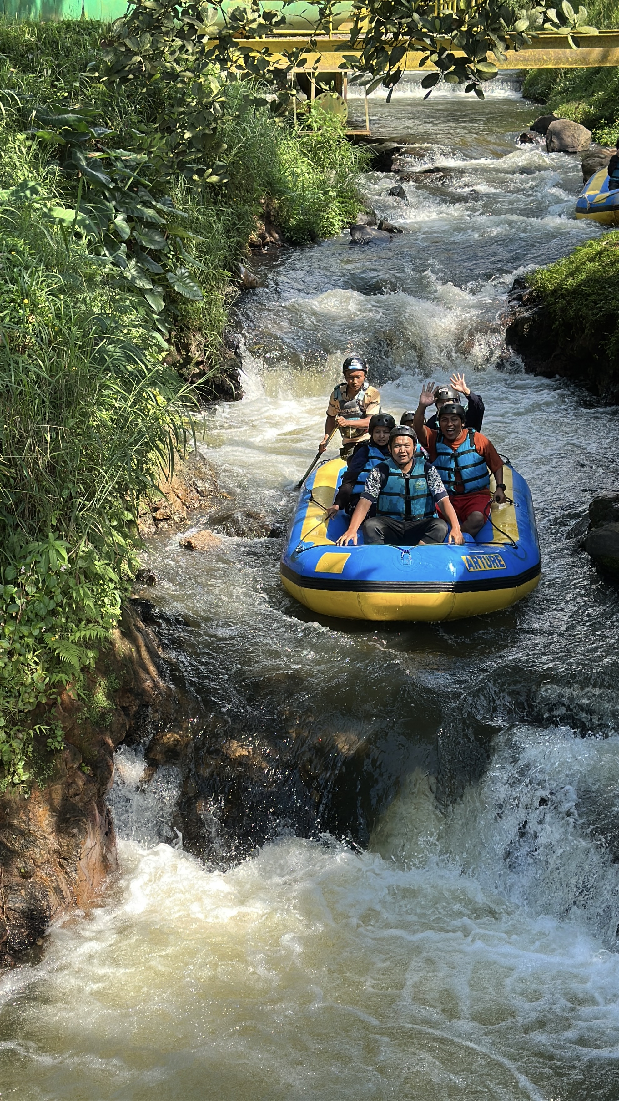 RaftingFox Alam Singkur Pangalengan RaftingFox Alam Singkur Pangalengan